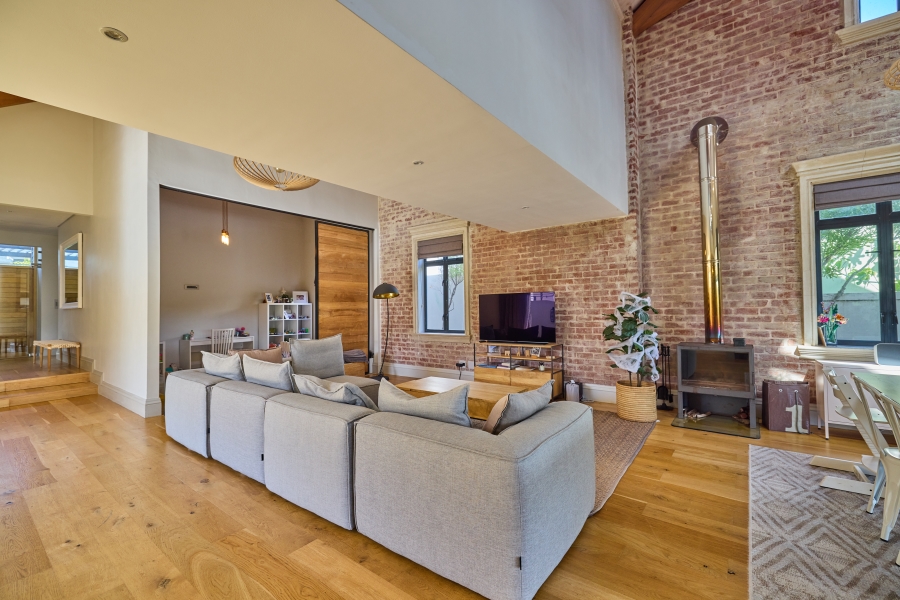 5 Bedroom Property for Sale in Lake Michelle Western Cape